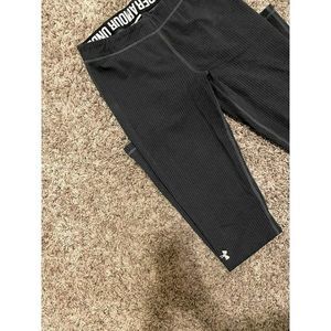 Under Armour Women's Black Skinny Leggings Small